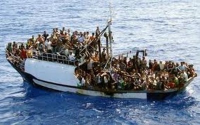 Syrian refugees on boat